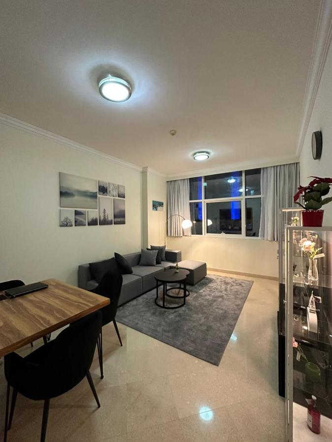 Step Into Serenity - Discover Modern Living In 1Br Apartment With Panoramic Views In Dubai Marina Near Jbr Walk, Beach And Bla Bla Club Экстерьер фото